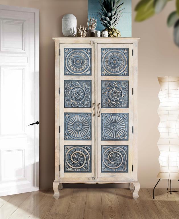 Kleiderschrank